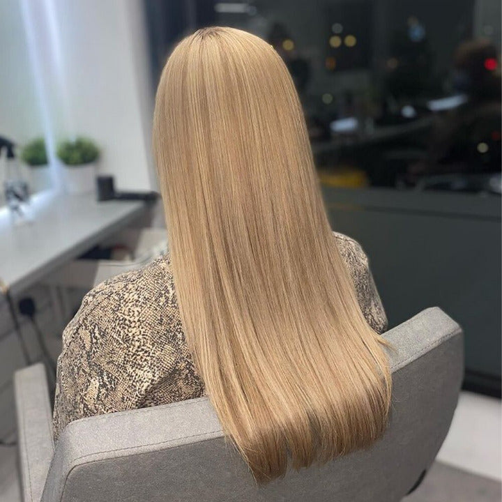 Longue perruque blonde cendrée lace frontal