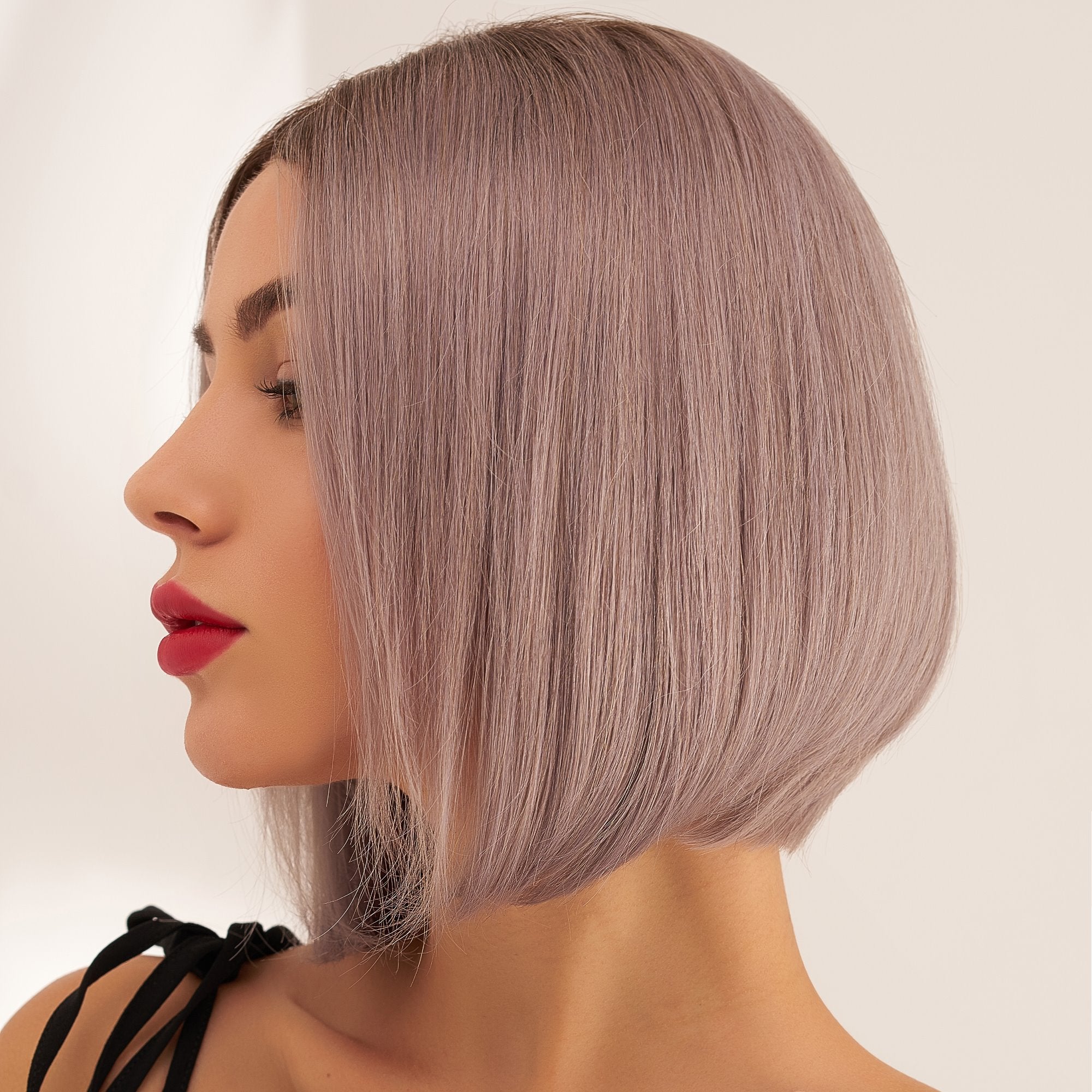 Perruque rose pastel courte en cheveux naturels