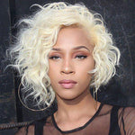 Magnifique perruque bob bouclée blonde volumineux