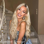 Perruque ondulée blond cendré