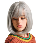 Perruque courte grise femme